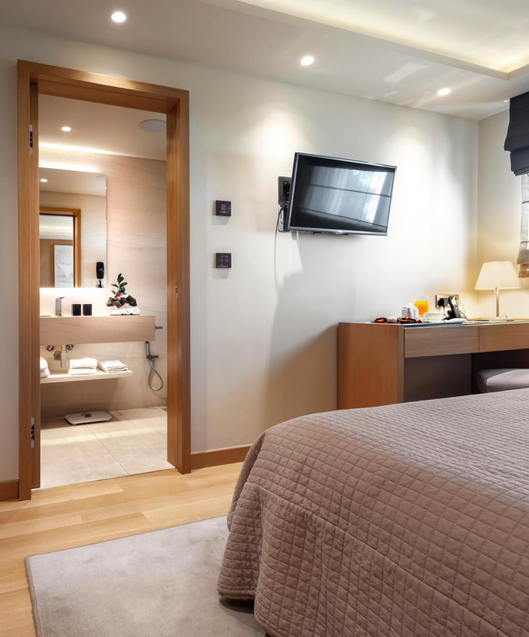 ซัมแวร์ วูเลียกเมนิ Hotel เอเธนส์ ภายนอก รูปภาพ