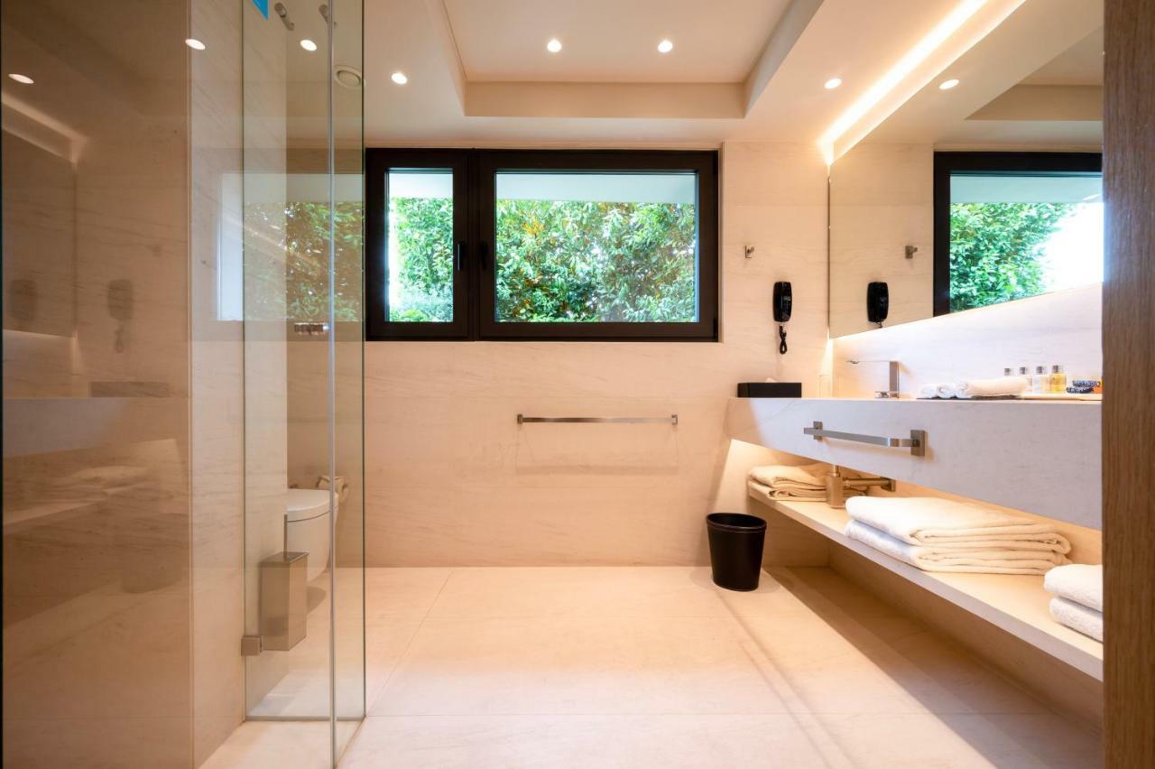 ซัมแวร์ วูเลียกเมนิ Hotel เอเธนส์ ภายนอก รูปภาพ